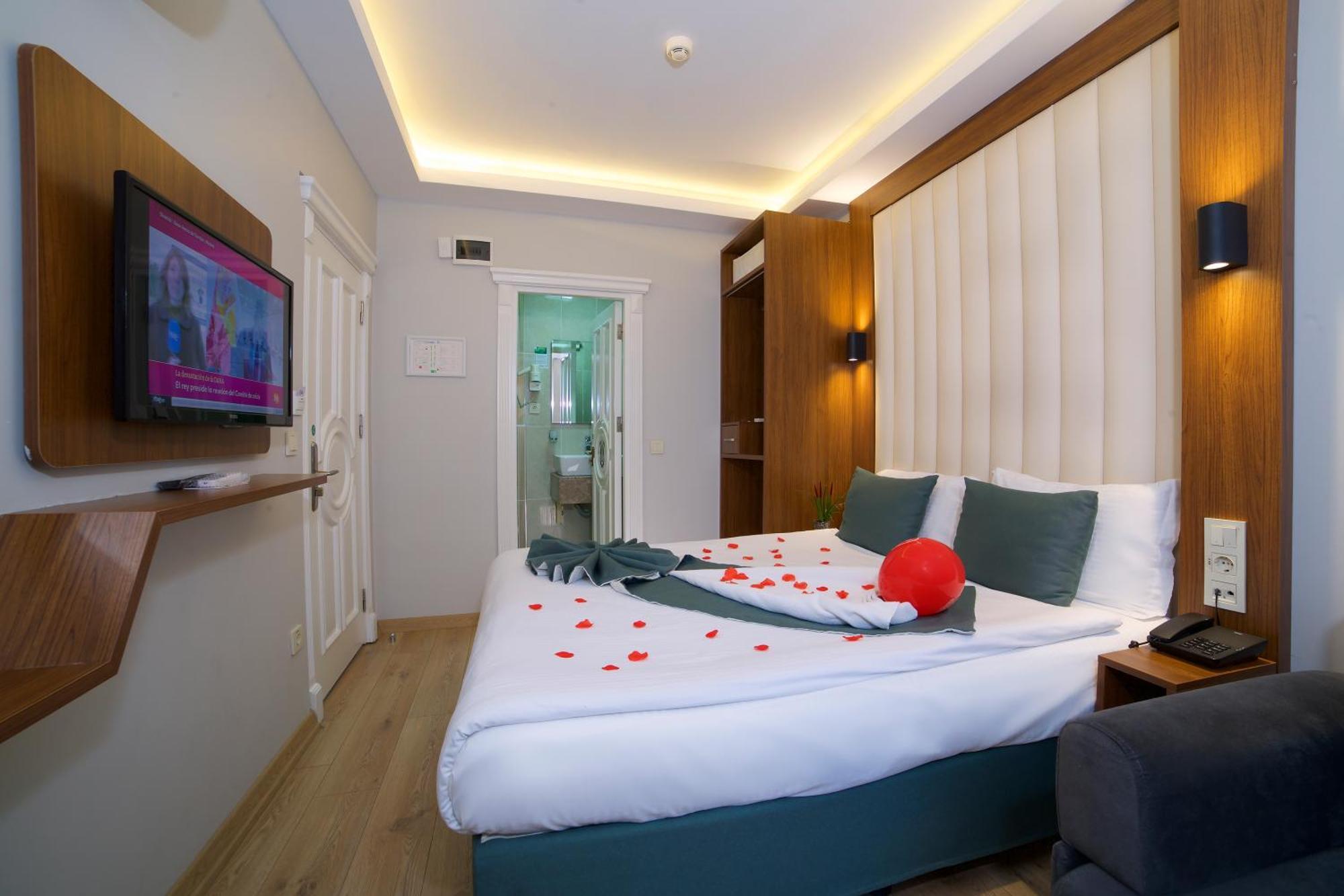 Hotel Black Tulip Istanbul Bagian luar foto