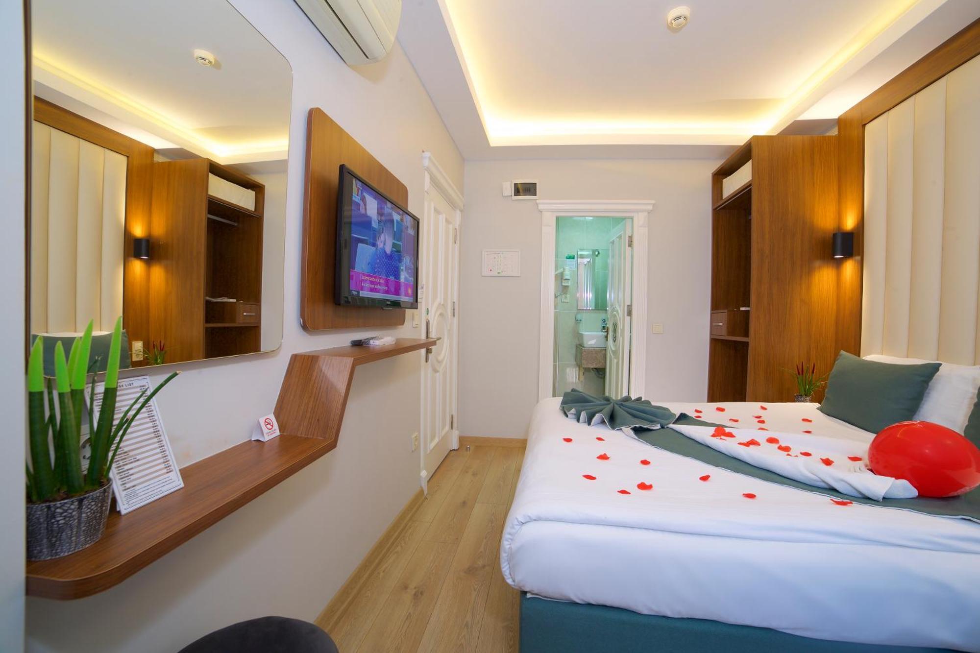 Hotel Black Tulip Istanbul Bagian luar foto