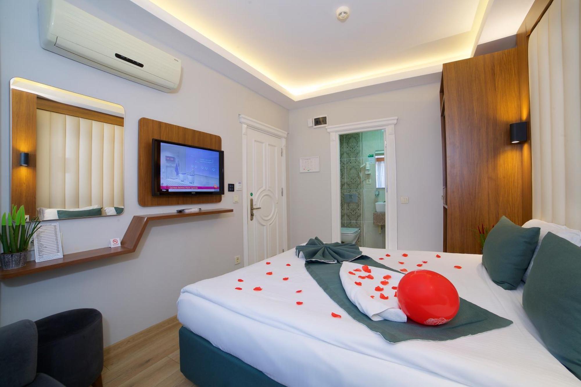 Hotel Black Tulip Istanbul Bagian luar foto